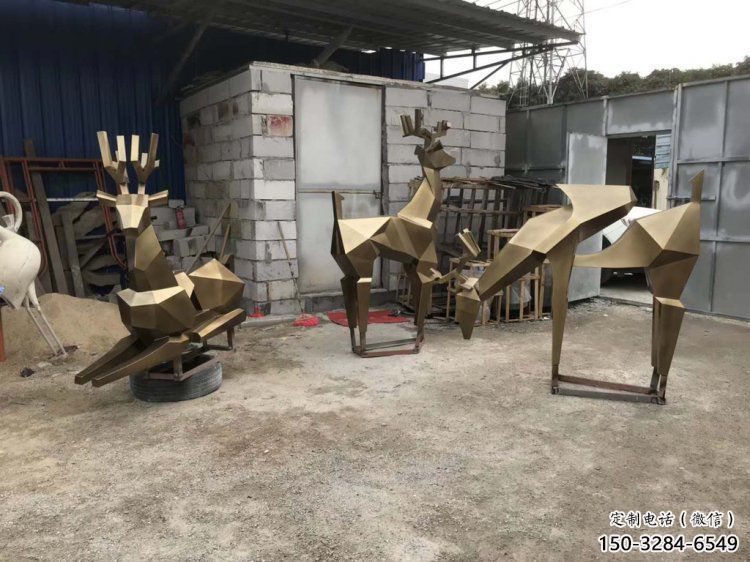 金属小鹿雕塑批发,街头艺术,公园抽象铜鹿雕塑展品 金属小鹿雕塑批发,街头艺术,公园抽象铜鹿雕塑展品