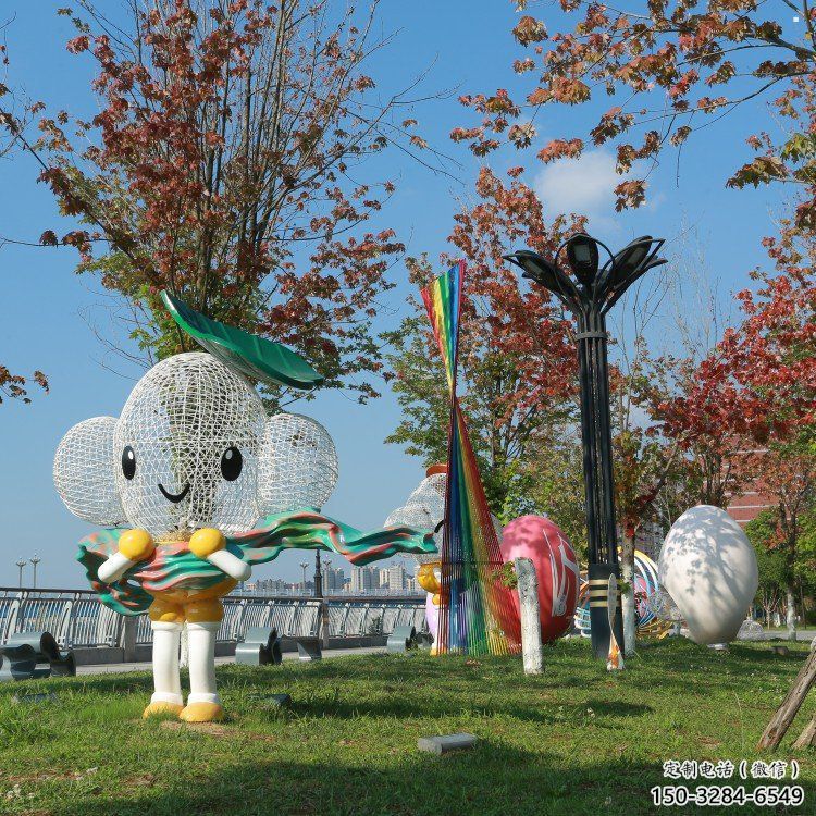 玉泉户外镂空卡通雕塑供应,花园小品,铁艺卡通雕塑展品 玉泉户外镂空卡通雕塑供应,花园小品,铁艺卡通雕塑展品