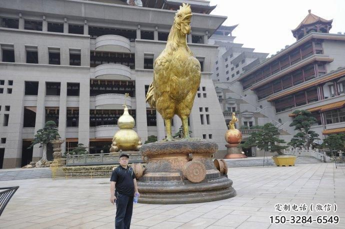 操场小鸡雕塑，景观题材，镀铜工艺