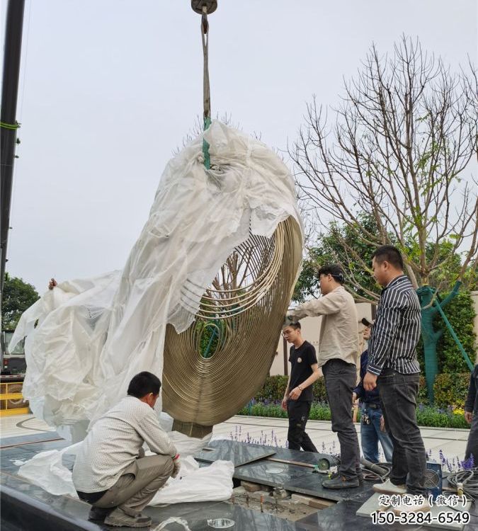 仿古鸡蛋雕塑 腾飞草地小品 房地产雕塑