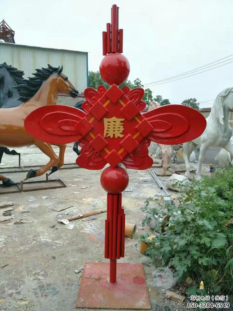 操场中国结雕塑厂家，烤漆工艺制作，民俗文化标识