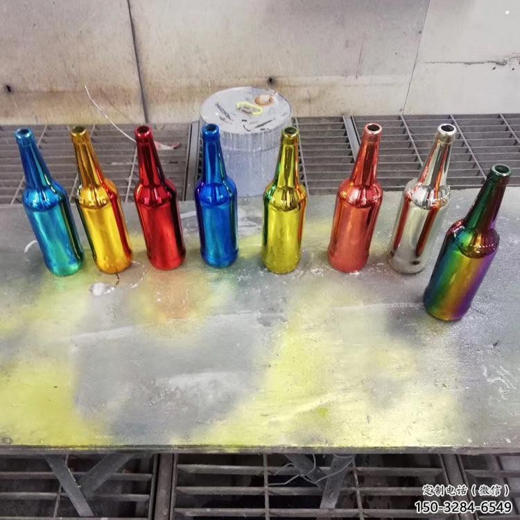 包头公园啤酒瓶雕塑定价，村标概念，玻璃钢啤酒瓶雕塑选用