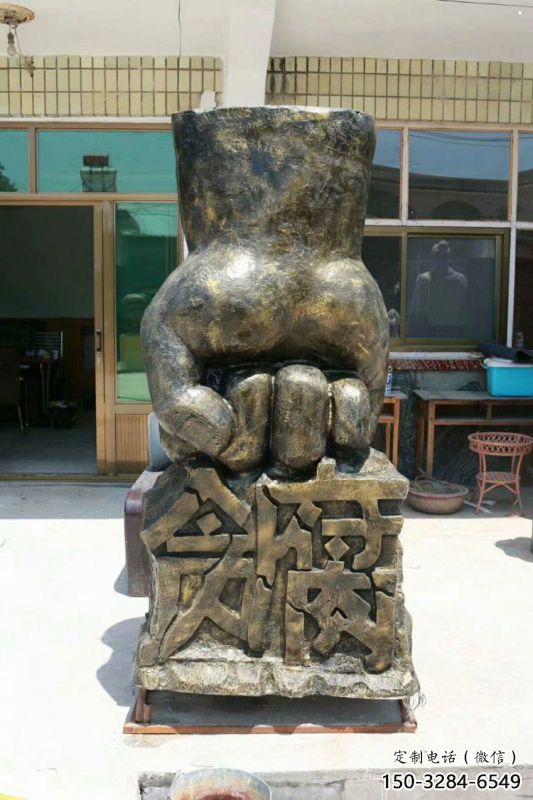 吐鲁番握拳雕塑订做，欧式风格，玻璃钢握拳雕塑厂家选定